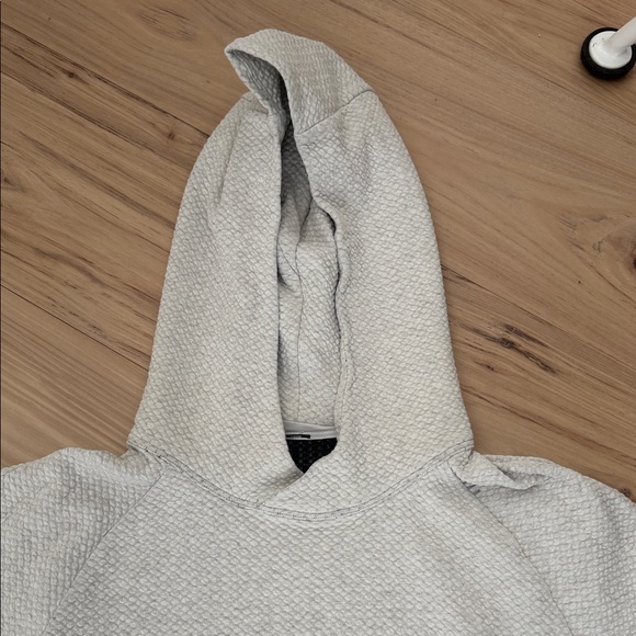 lululemon athletica Men's Hoodie - Picture 2 of 5